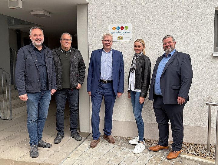 Anbringung des Signets: Bayern barrierefrei GEWOG - Bayern barrierefrei